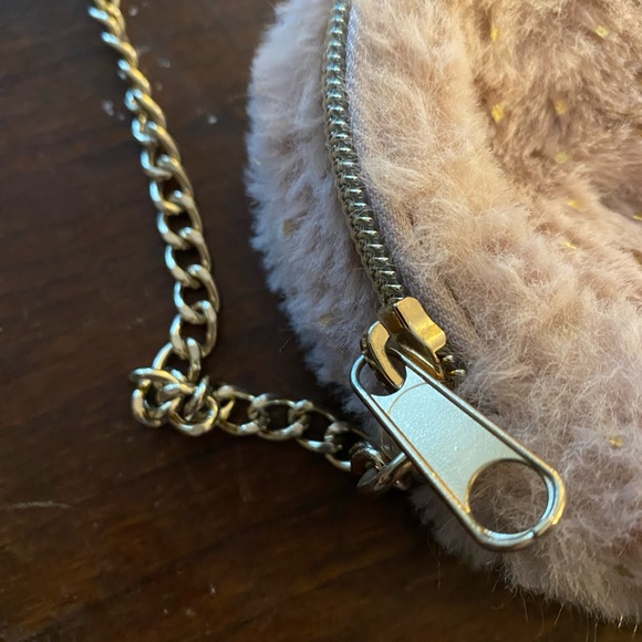 Fluffy heart shape small fade-pink with gold sparkles. Like new! - Picture 3 of 5